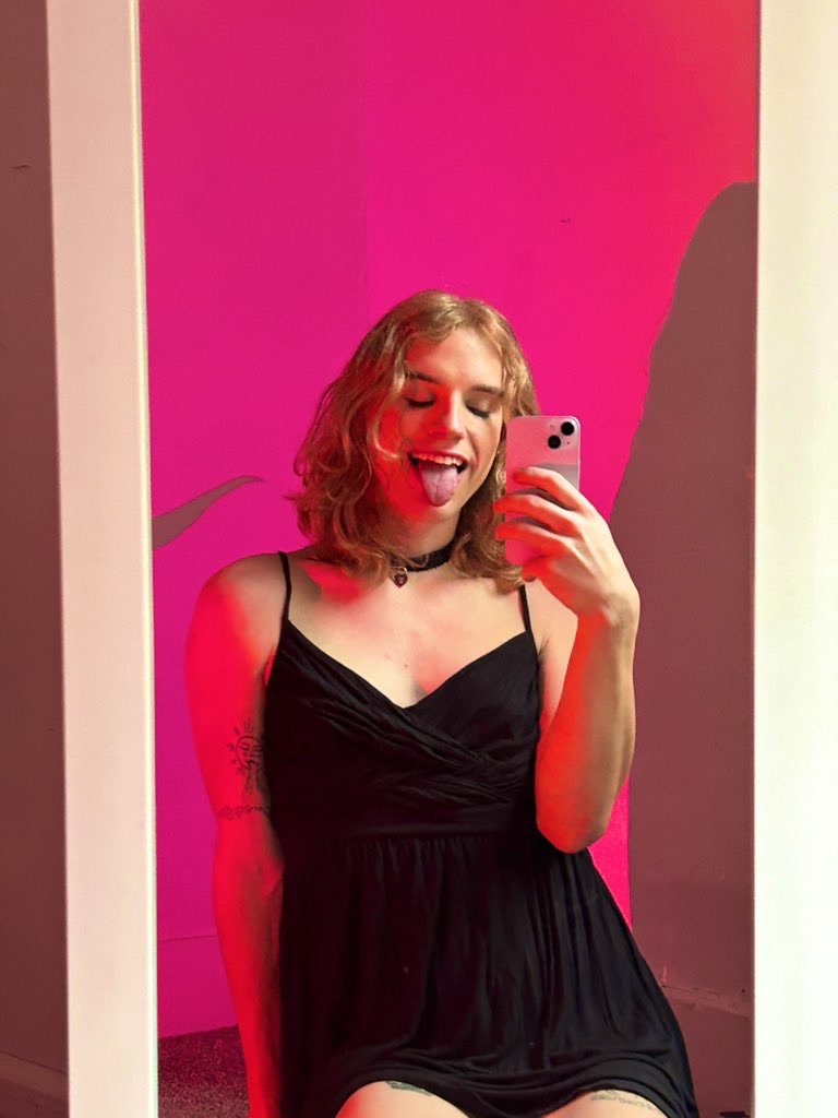 21/yo trans girl Onlyfans