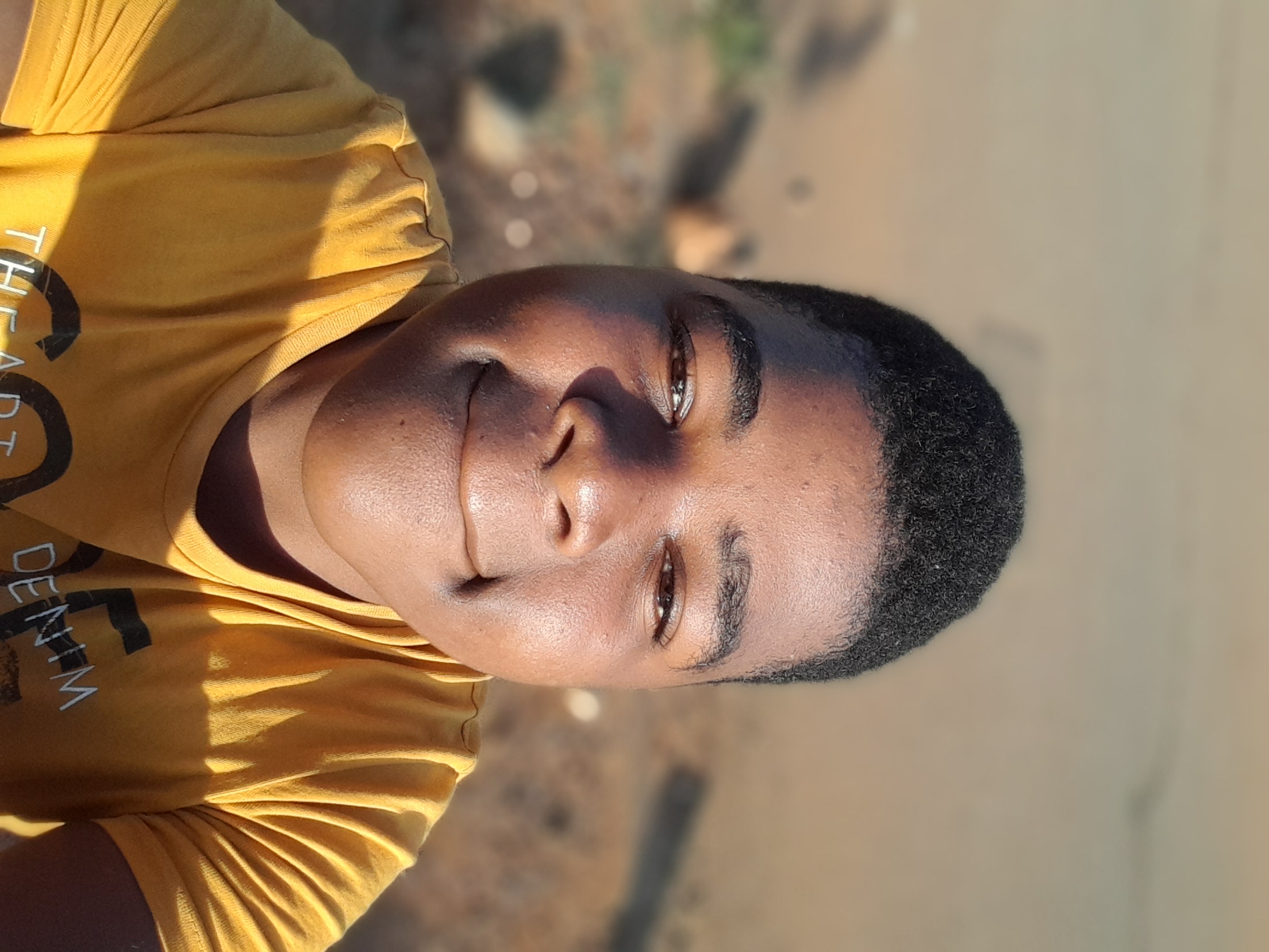 0711367572